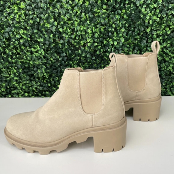 Steve Madden Shoes Steve Madden Hadlee Lug Sole Chelsea Sand Suede